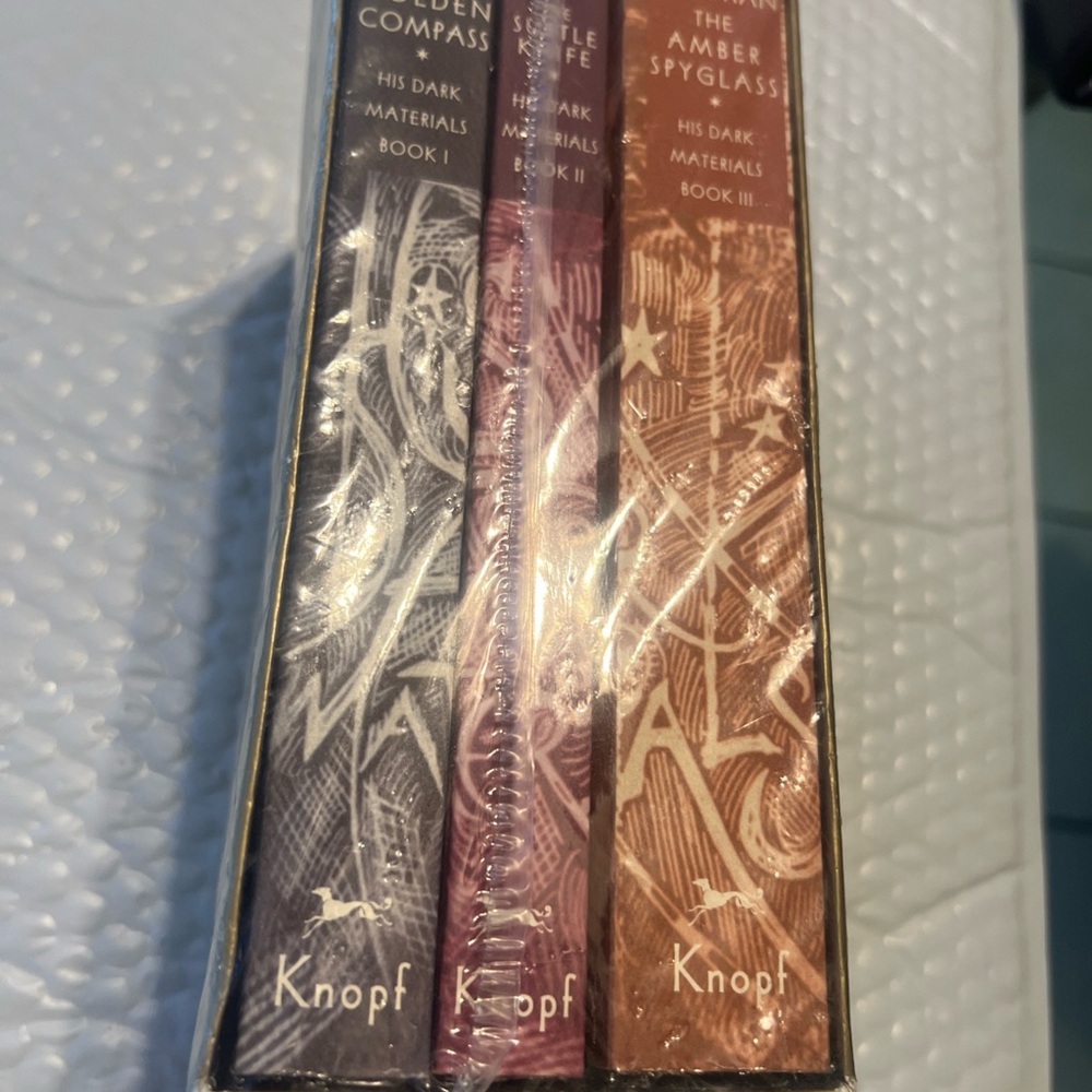 His Dark Materials Trilogy Phillip Pullman Golden Compass 3 Books set sealed new